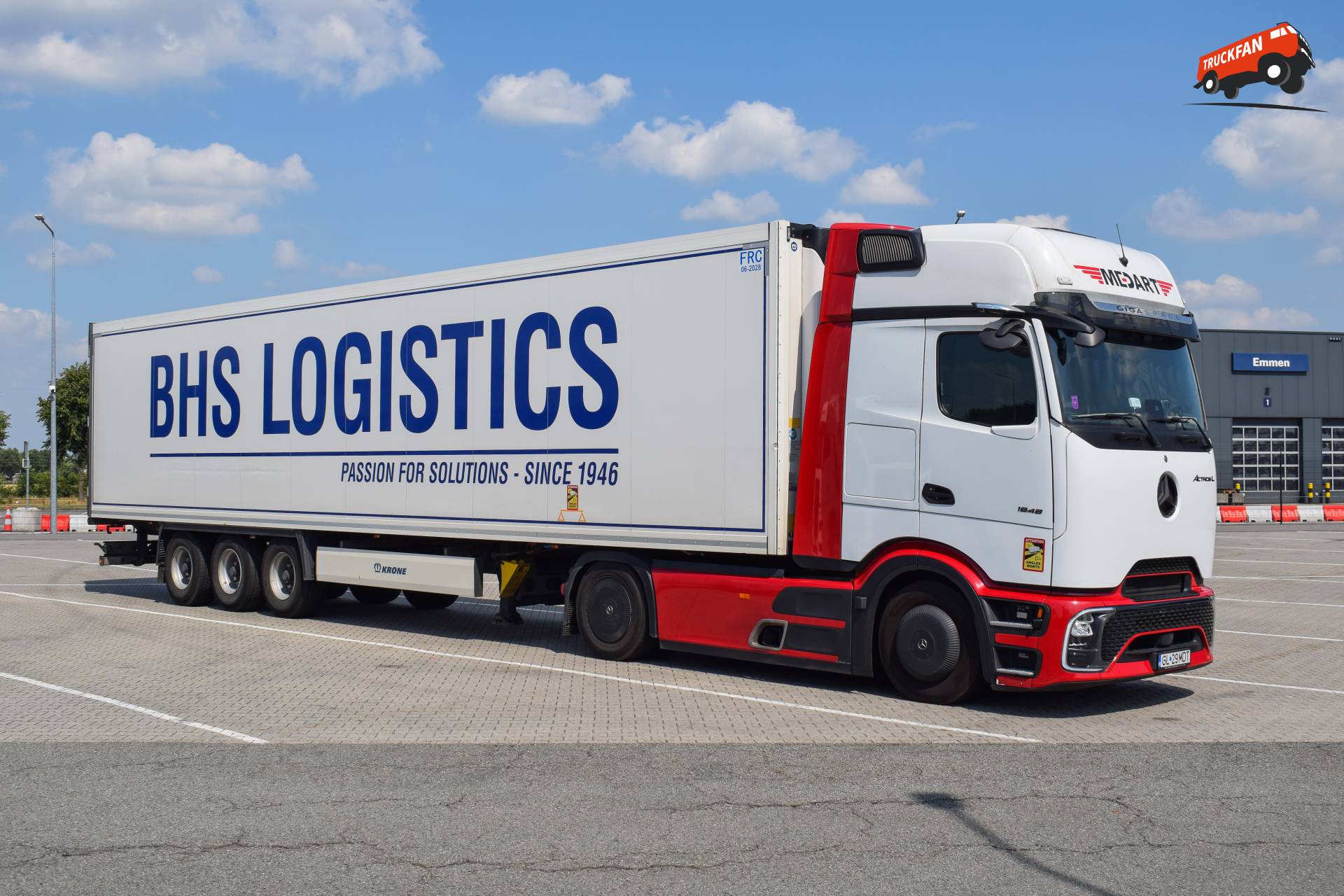 Mercedes-Benz Actros L ProCabin truck