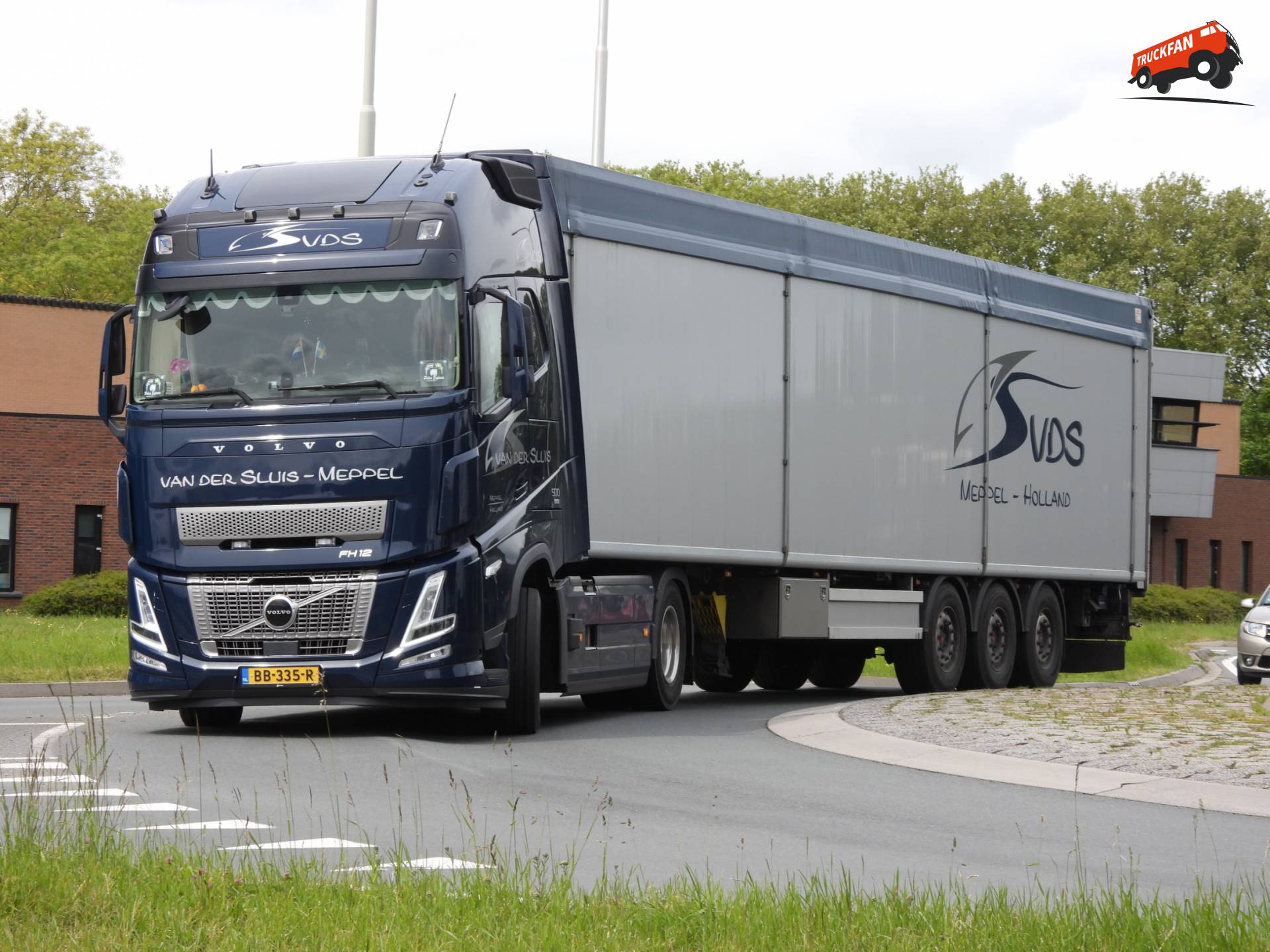 Volvo FH13 500 4x2 Aero van 2025.