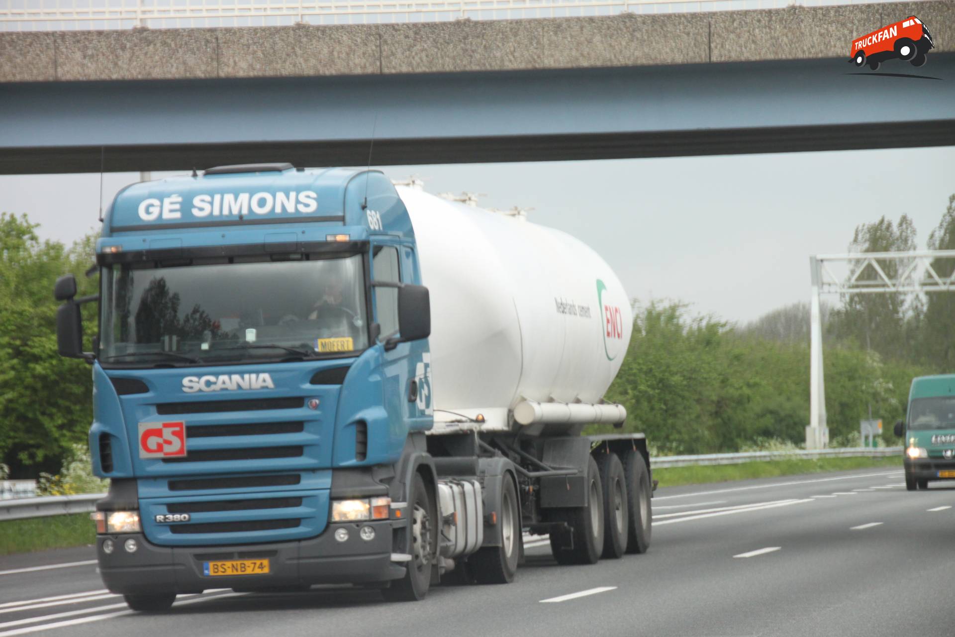 Scania R380 truck owned by Gé Simons