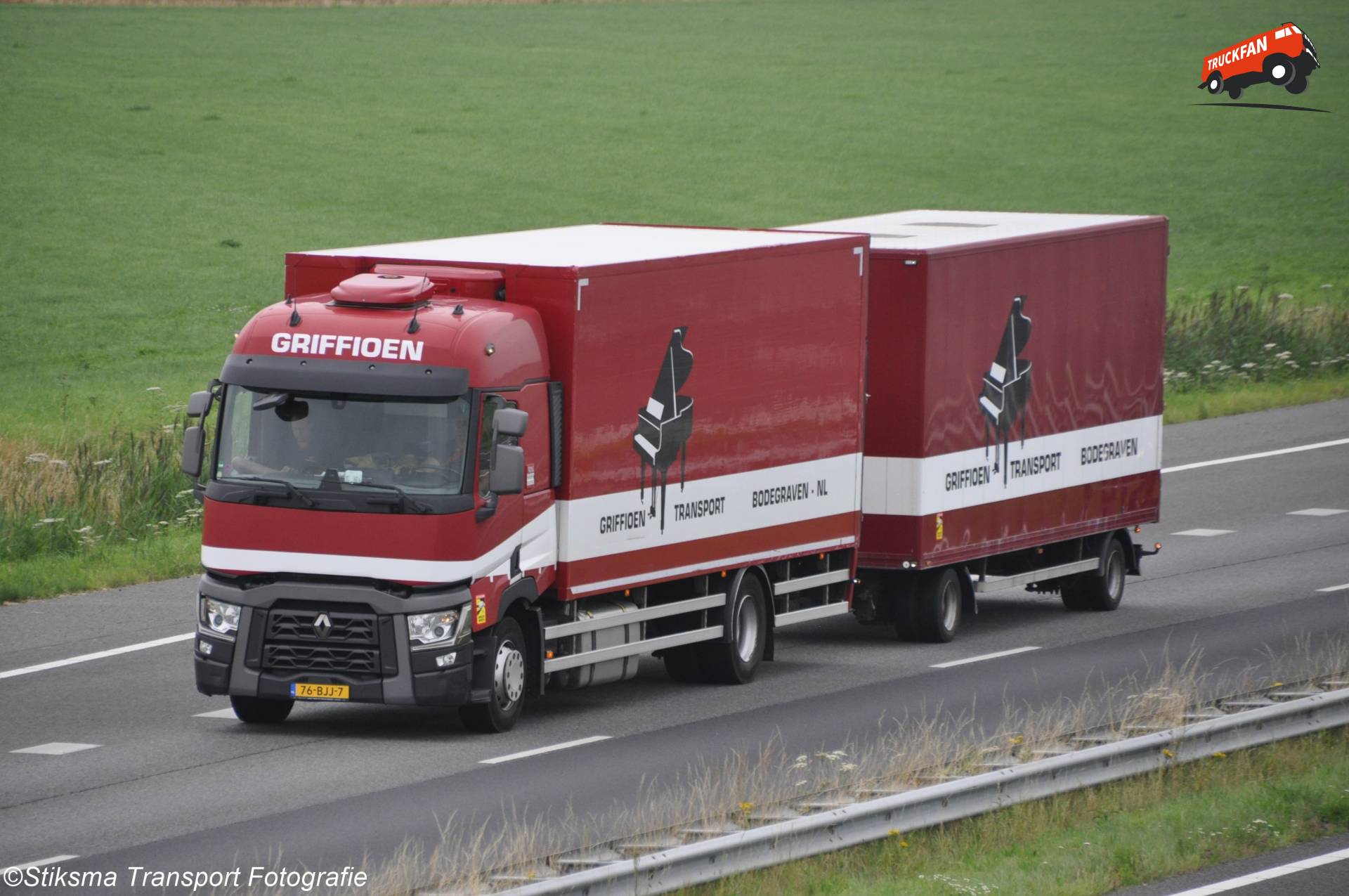 Renault T-serie vrachtwagen van Griffioen Transport BV