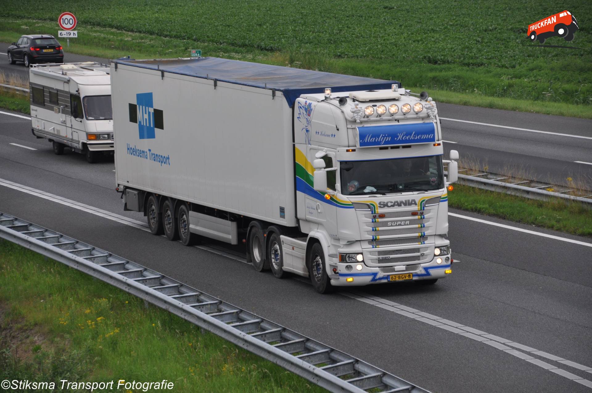 Scania R520 bulk transport truck