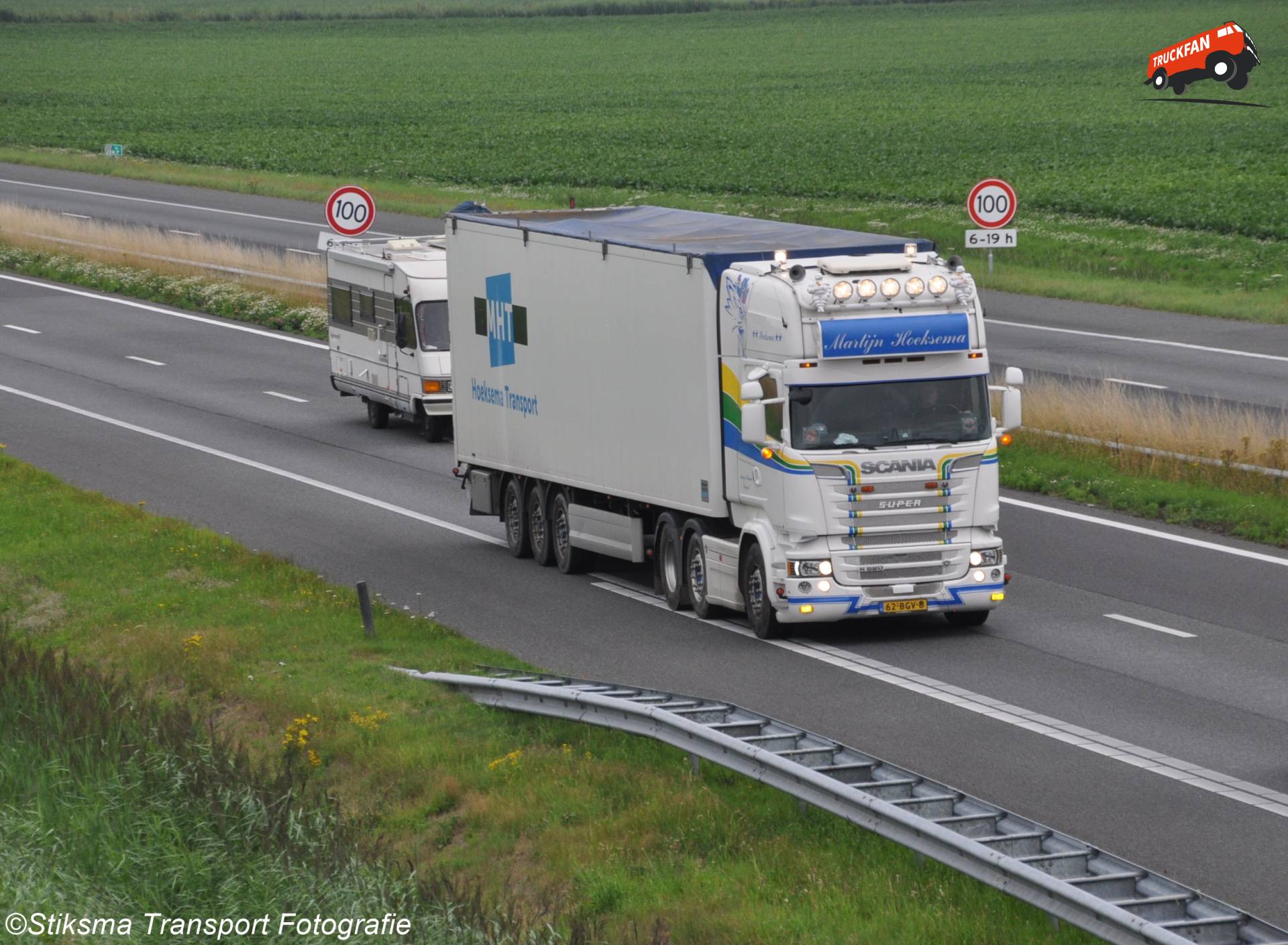 Scania R520 bulk transport truck
