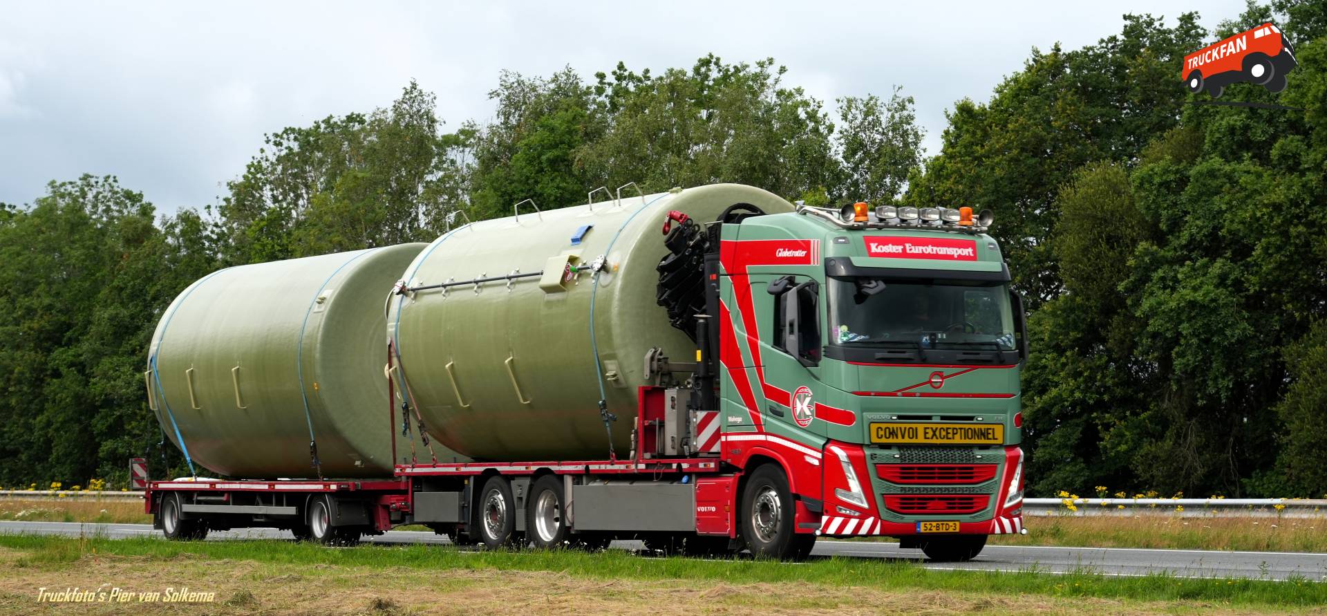 Volvo FH5 vrachtwagen op A7 in Drachten