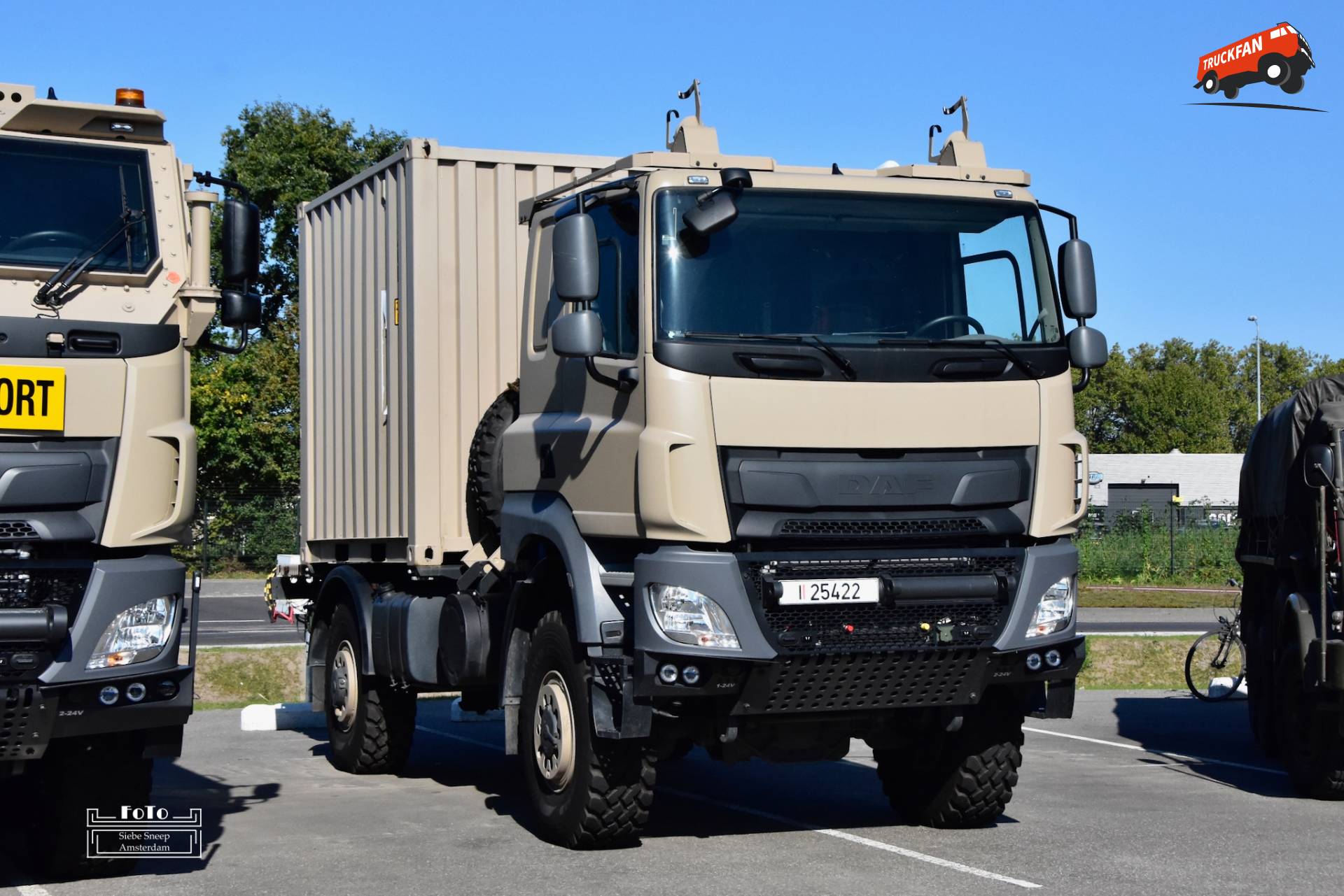 Een DAF CF Military 4x4 met van het Belgische leger, kenteken 25422.