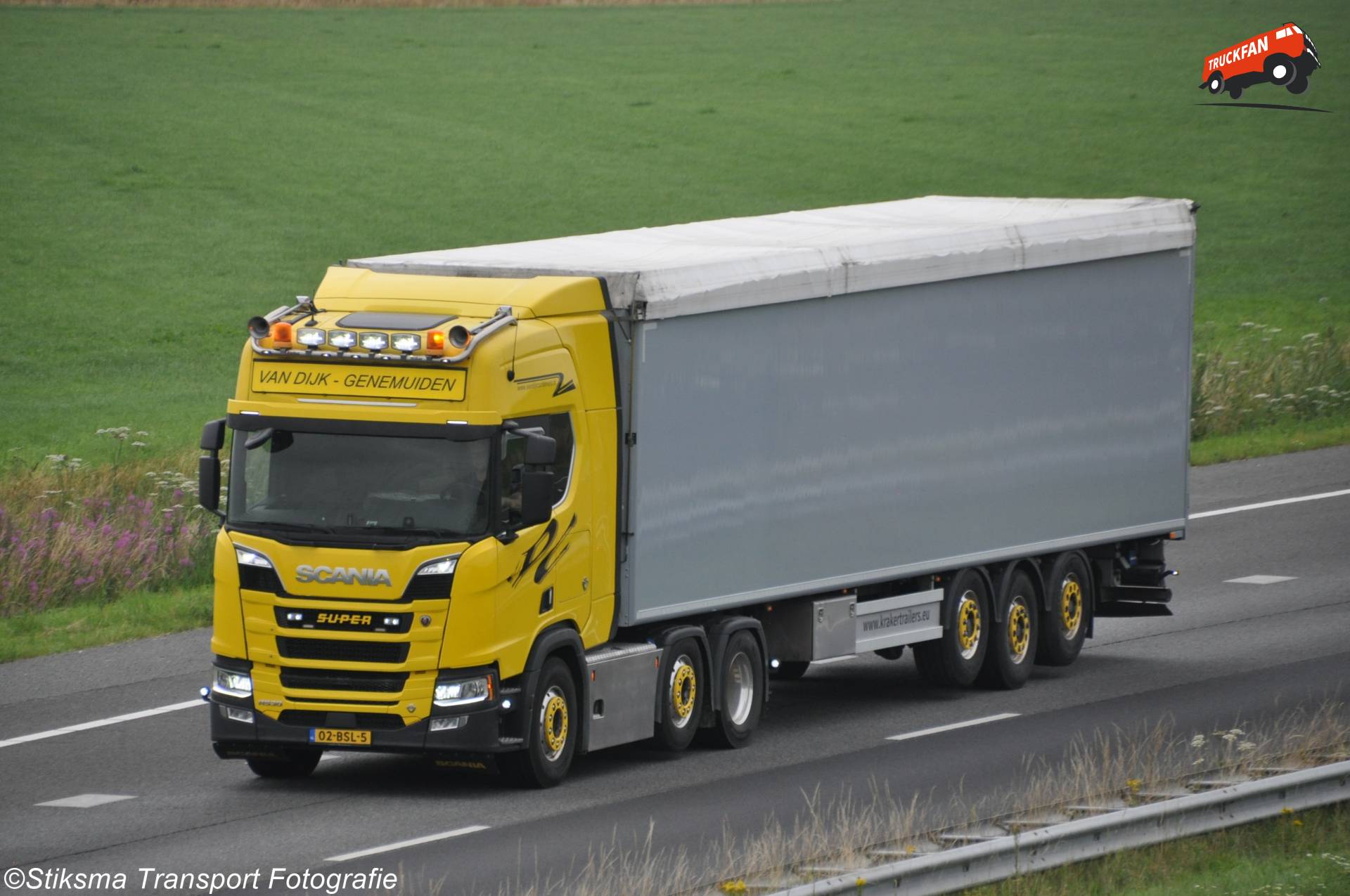 Scania R530 vrachtwagen van Van Dijk - Genemuiden