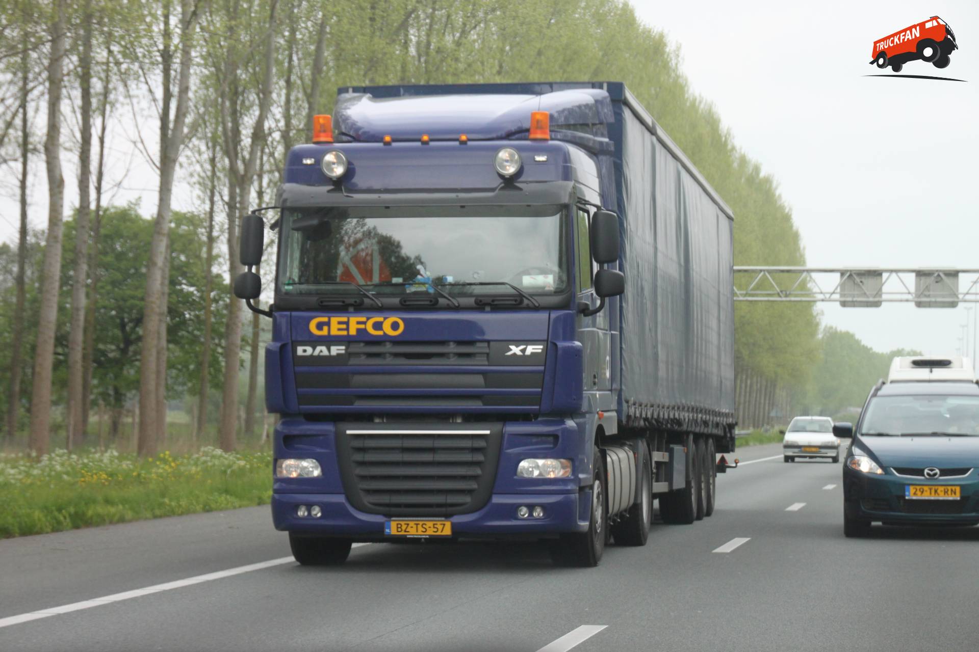 DAF XF105 vrachtwagen van Gefco