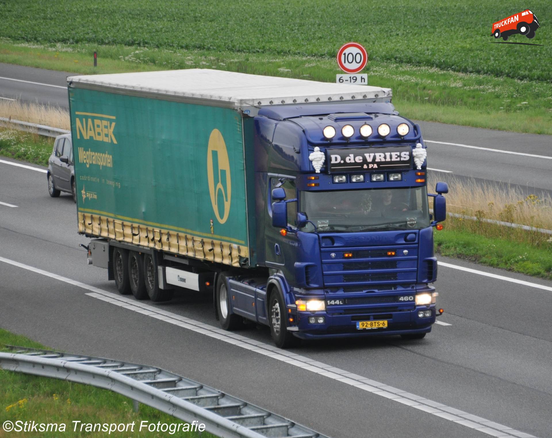 Scania 4-serie truck van bedrijf D. de Vries