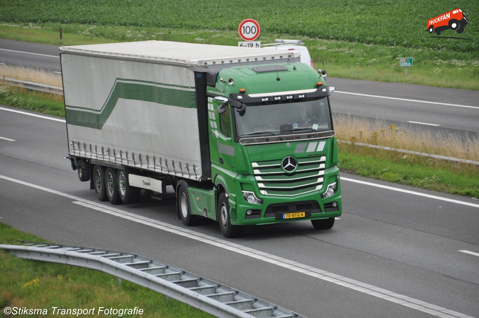Mercedes-Benz Actros truck