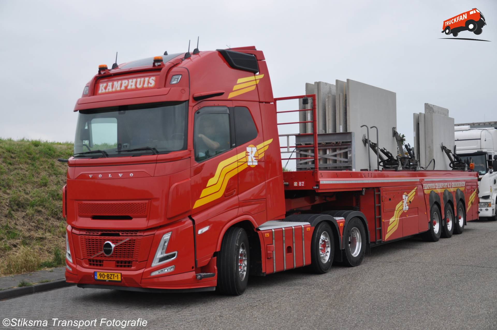 Volvo FH Aero truck by Kamphuis Transport