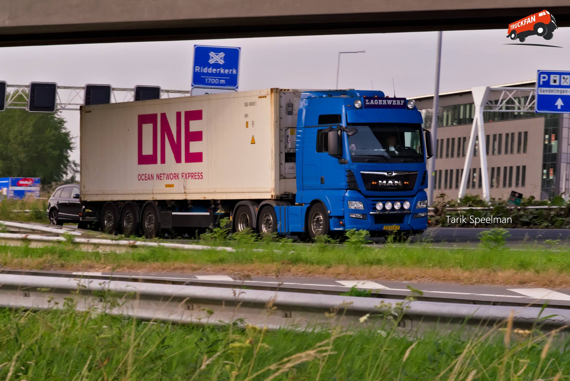 MAN TGX 2nd Gen vrachtwagen met kenteken 72-BKG-7