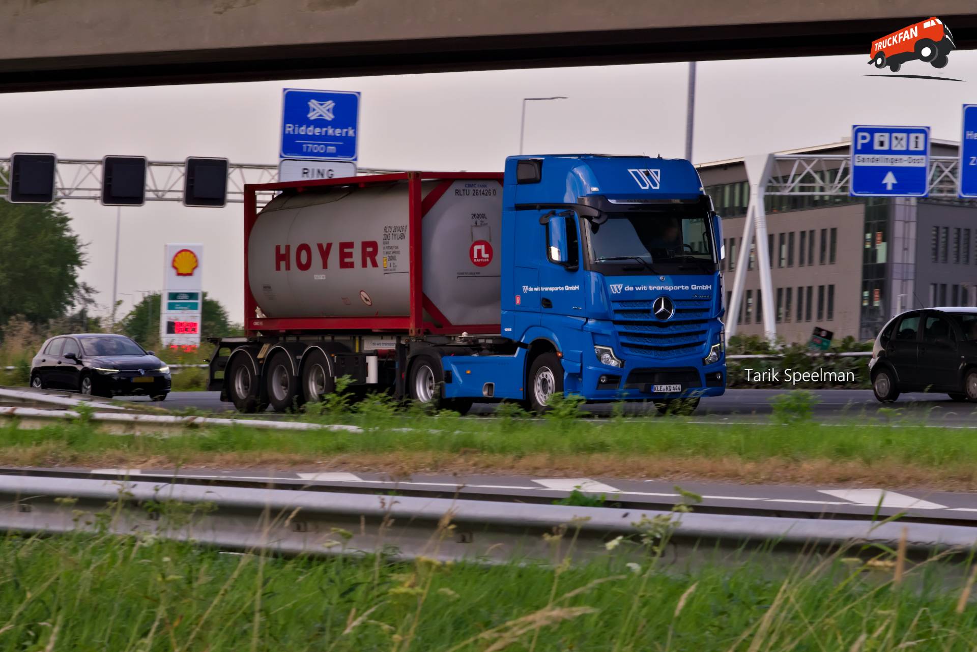 1266, Mercedes-Benz Actros MP5 met kenteken KLE KQ444