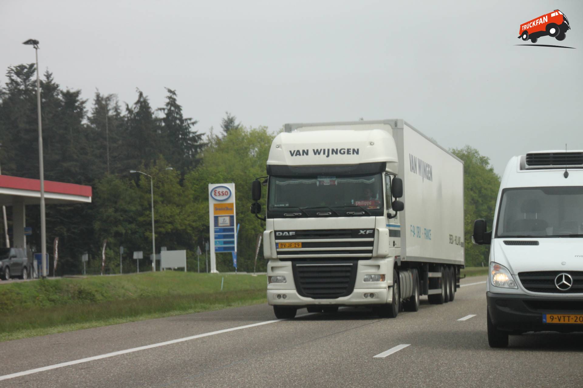 DAF XF105 truck owned by van Wijngen