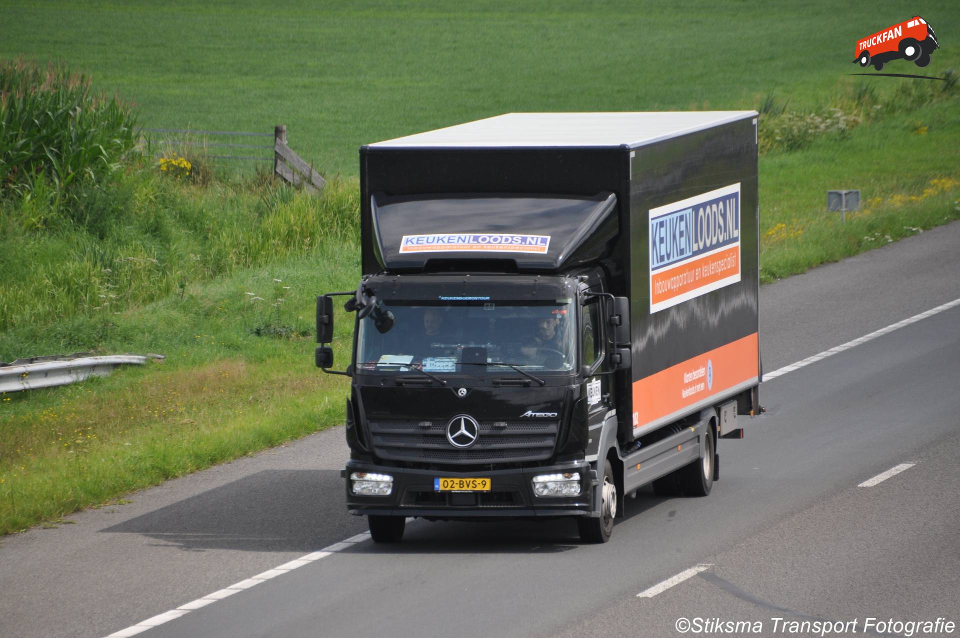 Mercedes-Benz Atego vrachtwagen van Keukenloods.nl