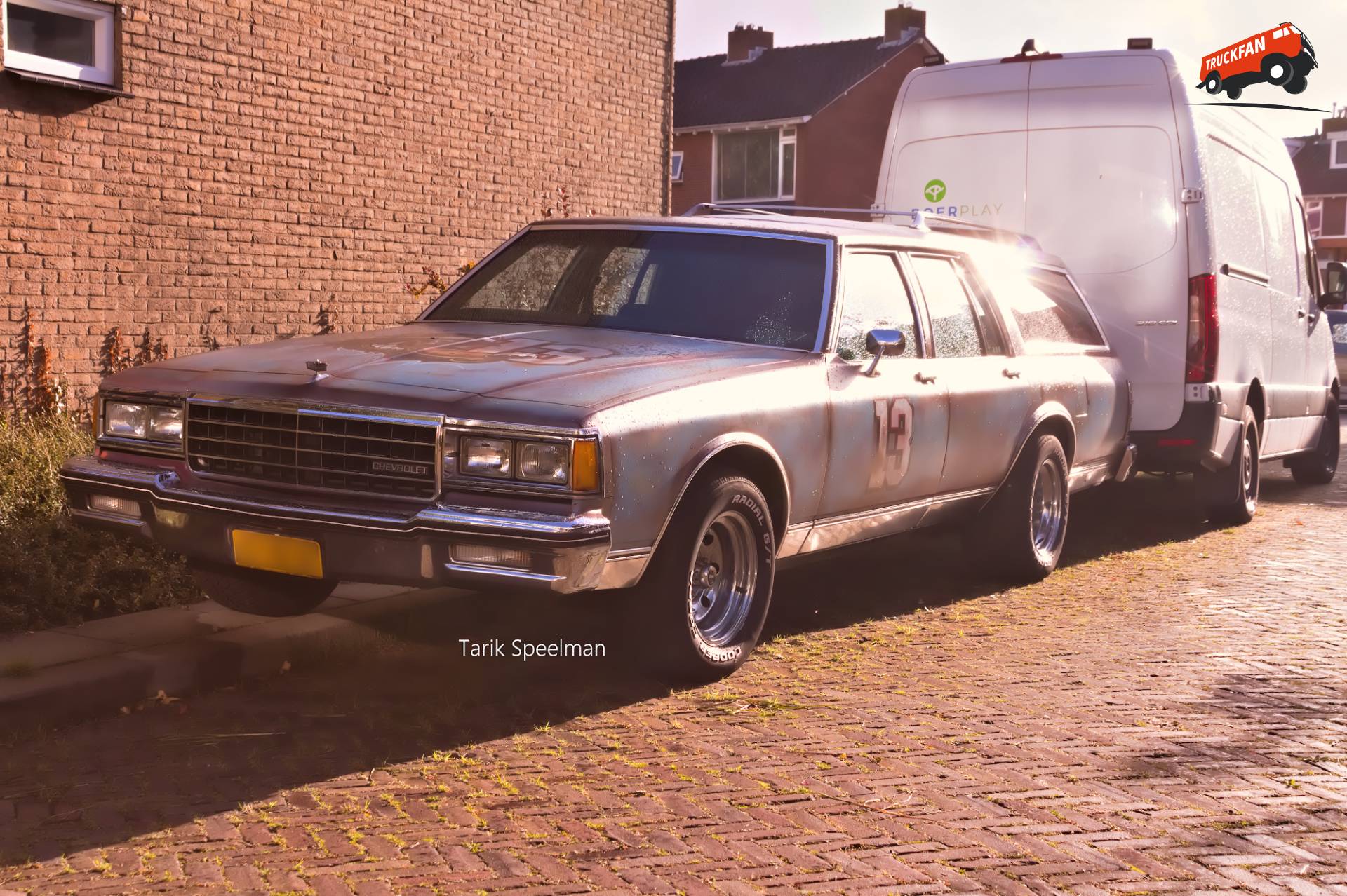 Chevrolet Caprice personenauto in Zwijndrecht