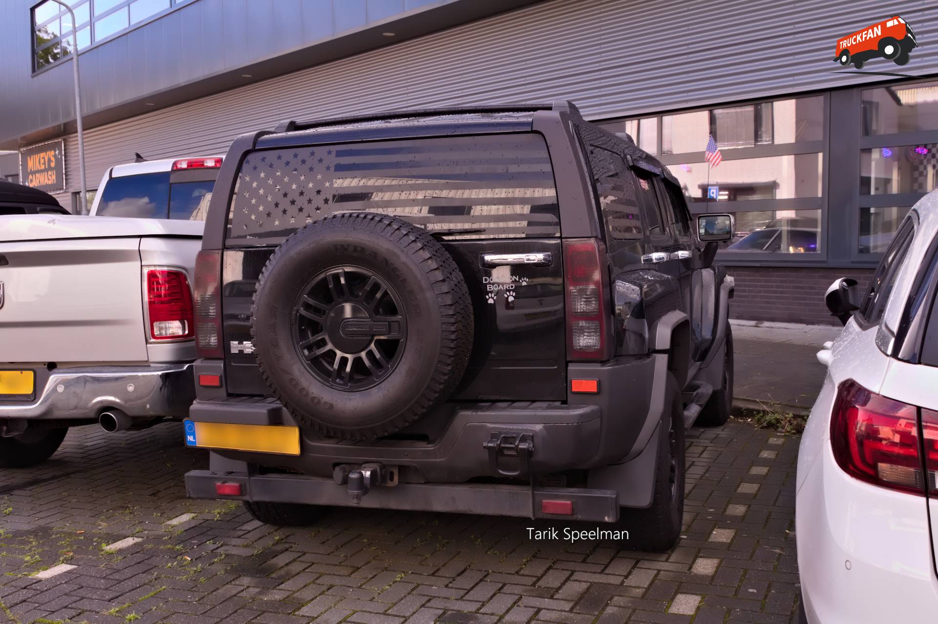 Hummer H3 in Zwijndrecht