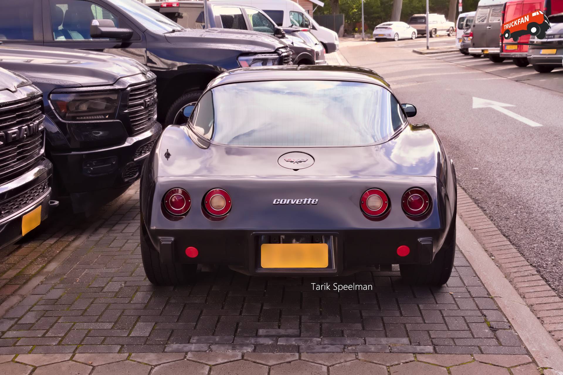 Chevrolet Corvette C3 in Zwijndrecht