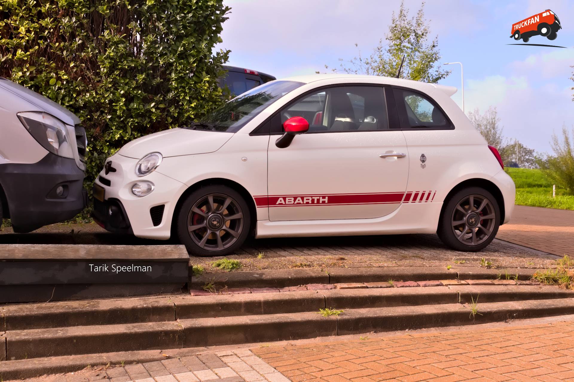 Fiat 500 Abarth 595 in Zwijndrecht
