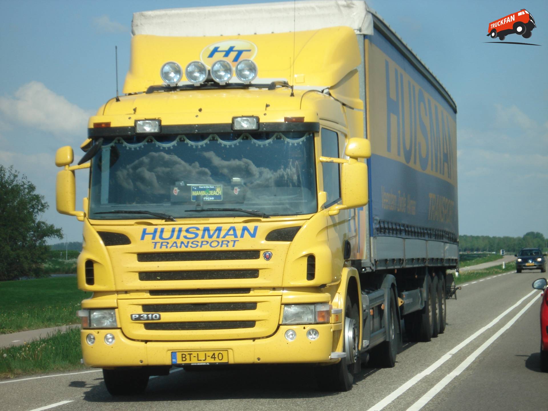 Scania P310 vrachtwagen van Huisman