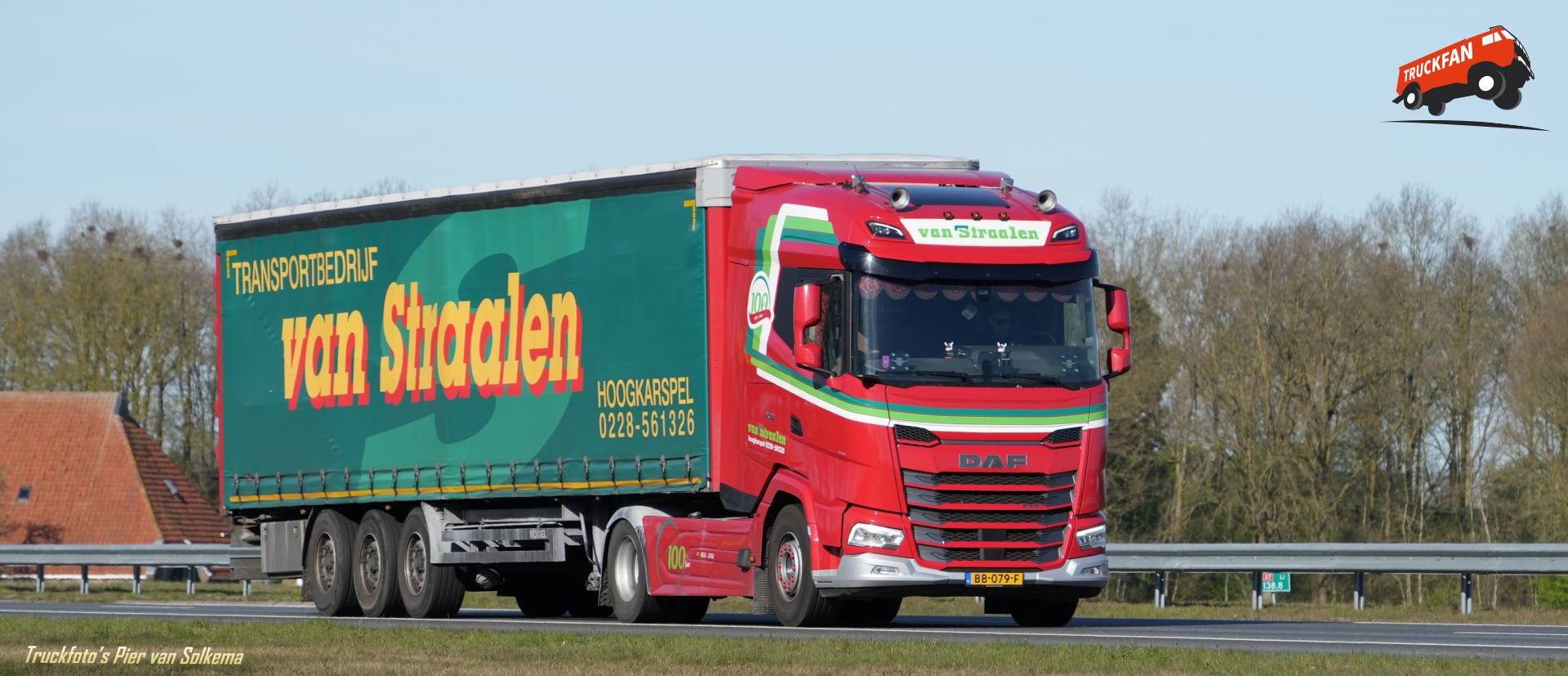 DAF XG truck op A7 Joure