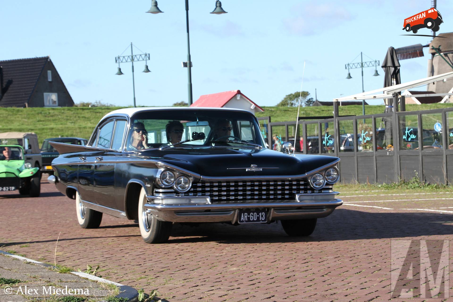 Buick Invicta 1959 in haven Oudeschild