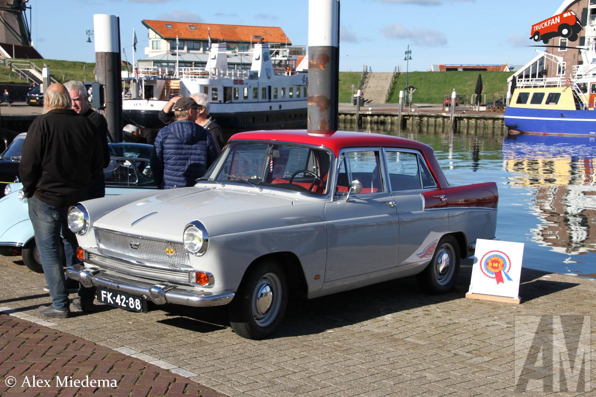 Austin A55 Cambridge 1961 in haven Oudeschild