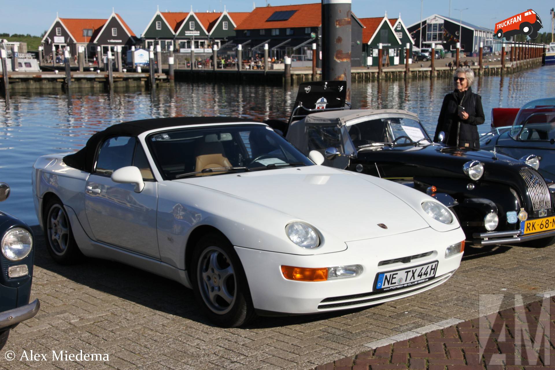 Porsche 968 cabriolet op Meet and Greet Oldtimers Texel