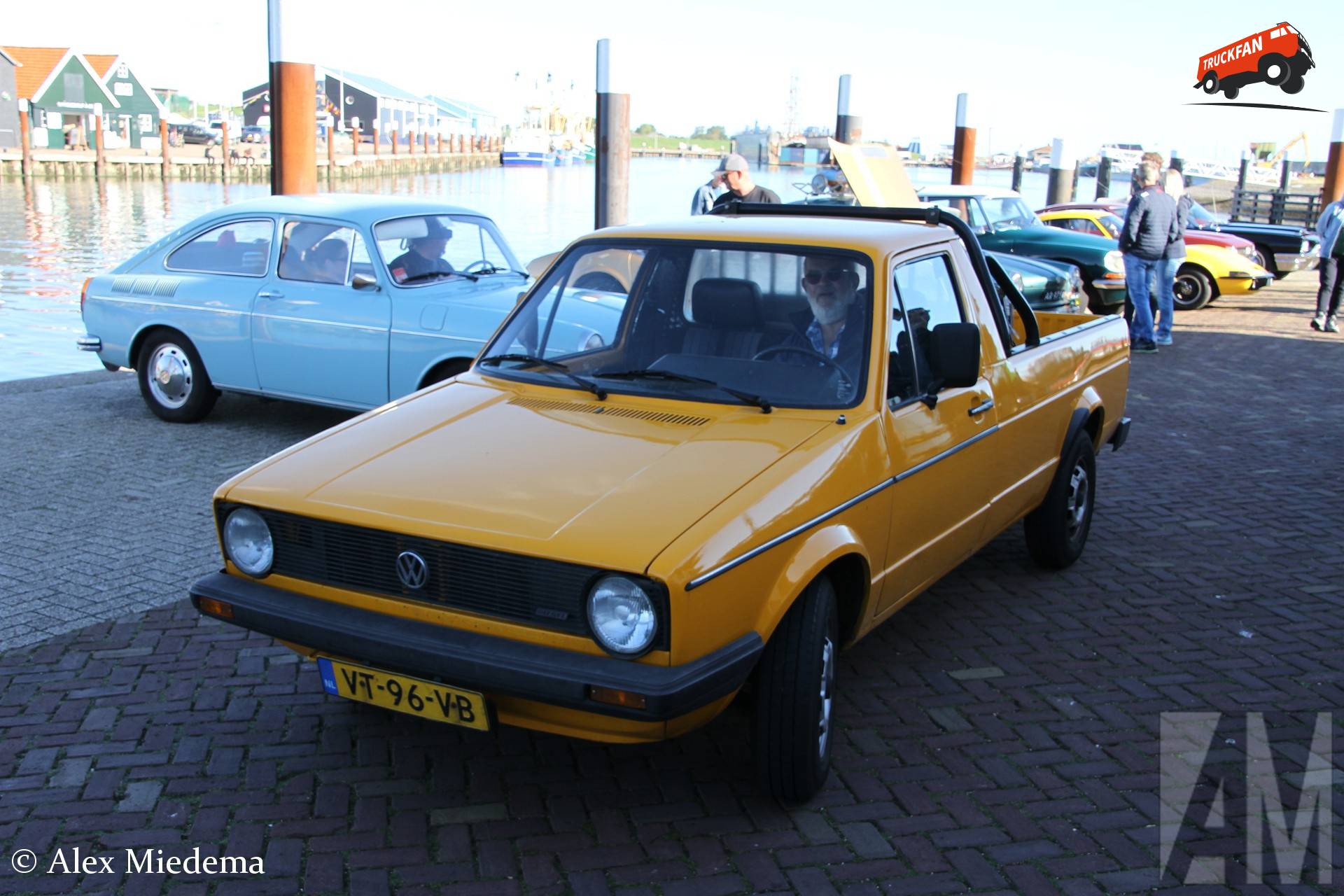 Volkswagen Caddy 1988 in haven Oudeschild