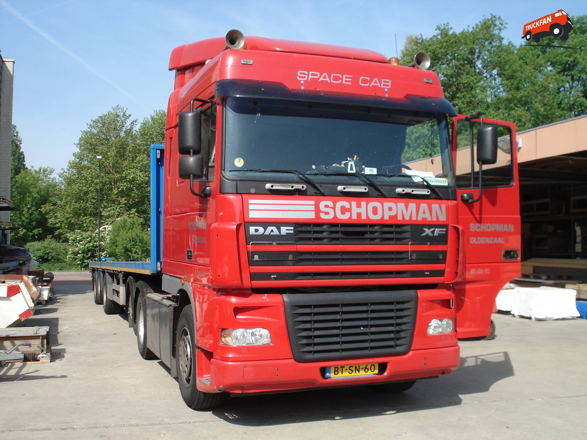 DAF XF95 vrachtwagen van Transportbedrijf Schopman B.V.
