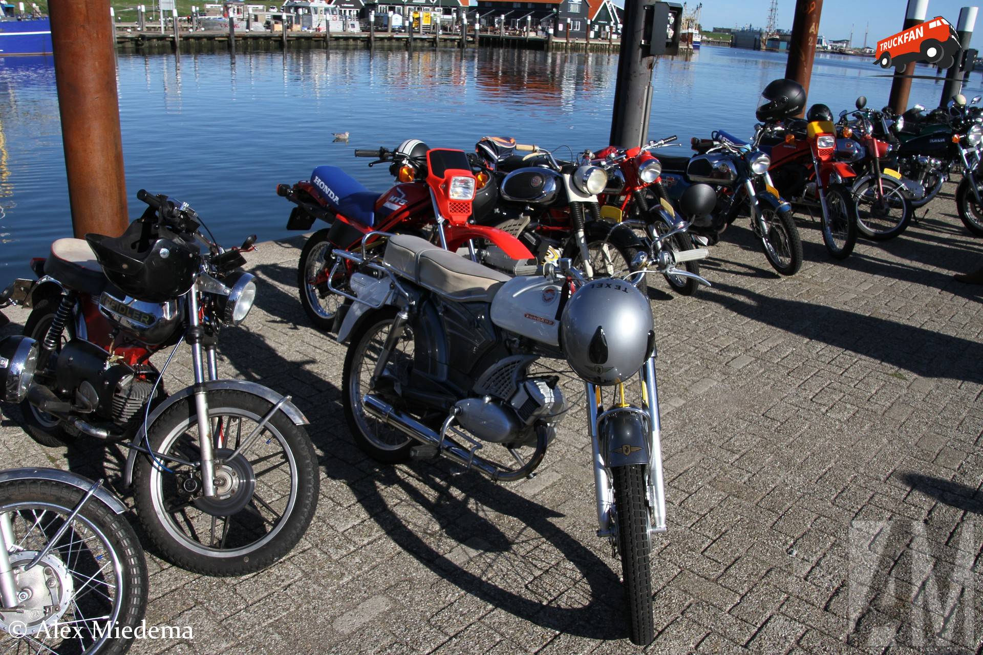 Zündapp brommer bij Meet and Greet Oldtimers Texel