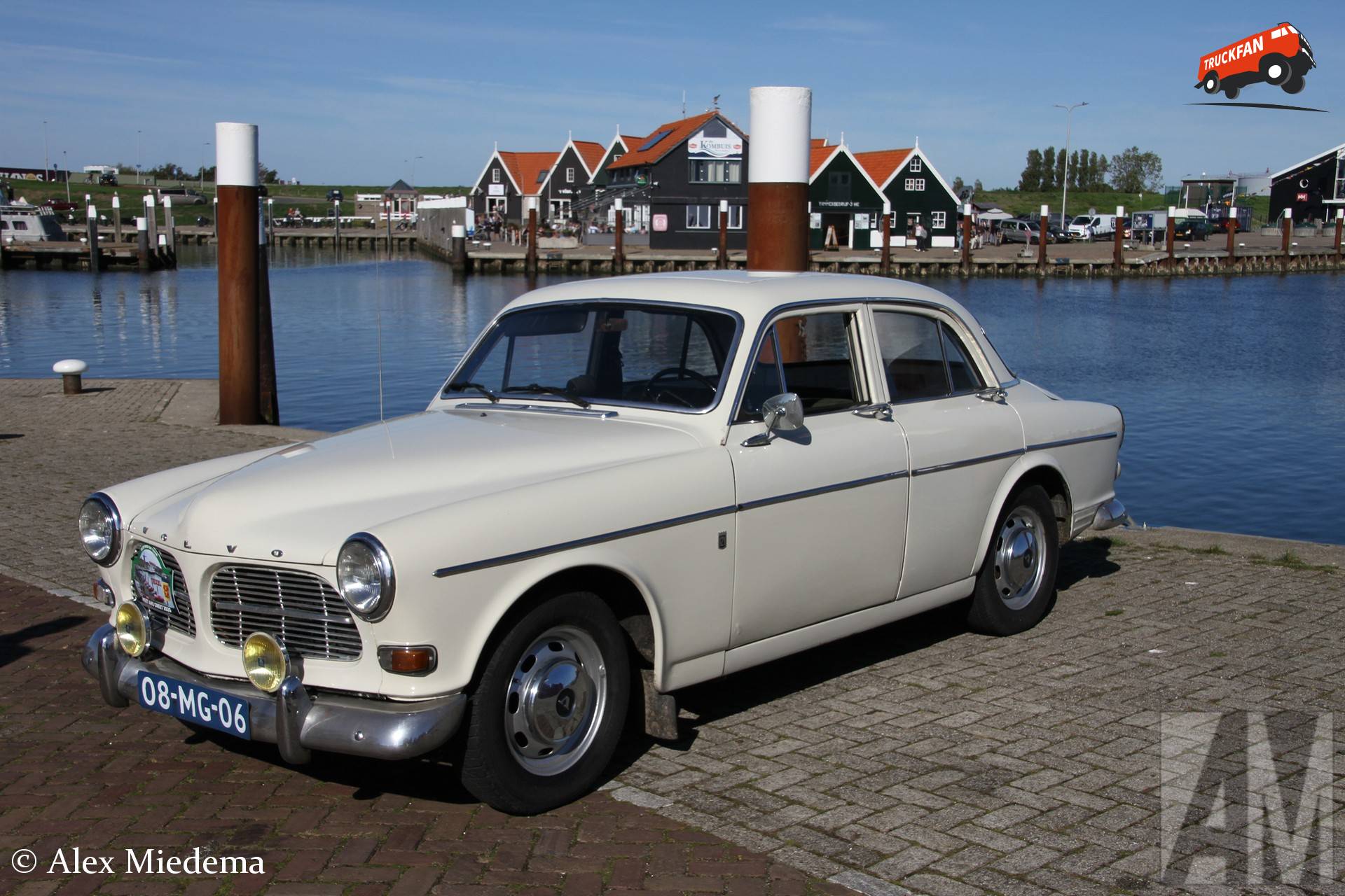 Volvo Amazon 1967 in haven Oudeschild