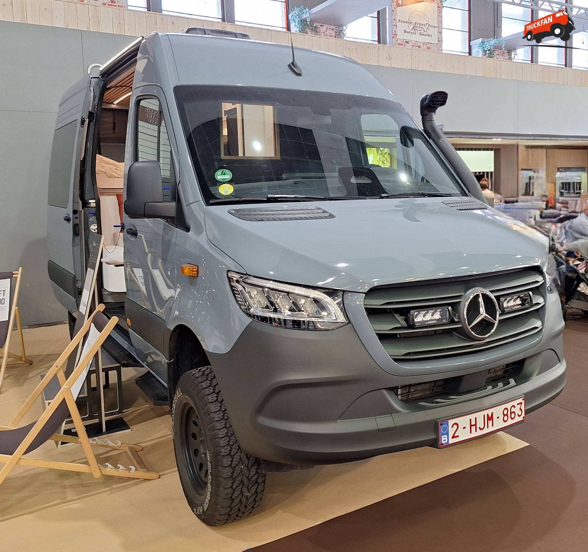 4x4 Mercedes-Benz Sprinter met camperinrichting