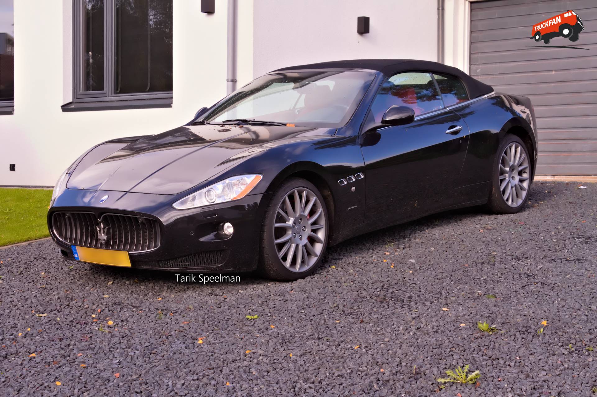 Maserati Gran Cabrio in Zwijndrecht