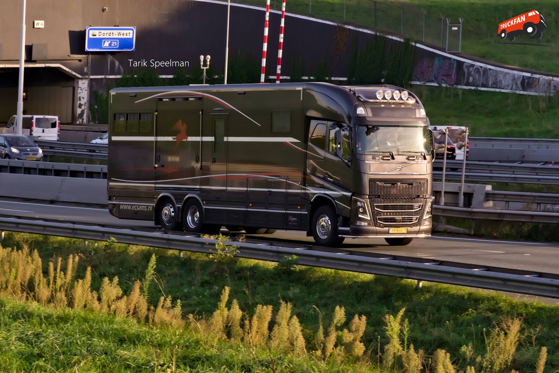 Volvo FH 4th Gen vrachtwagen met kenteken 29-BDH-5