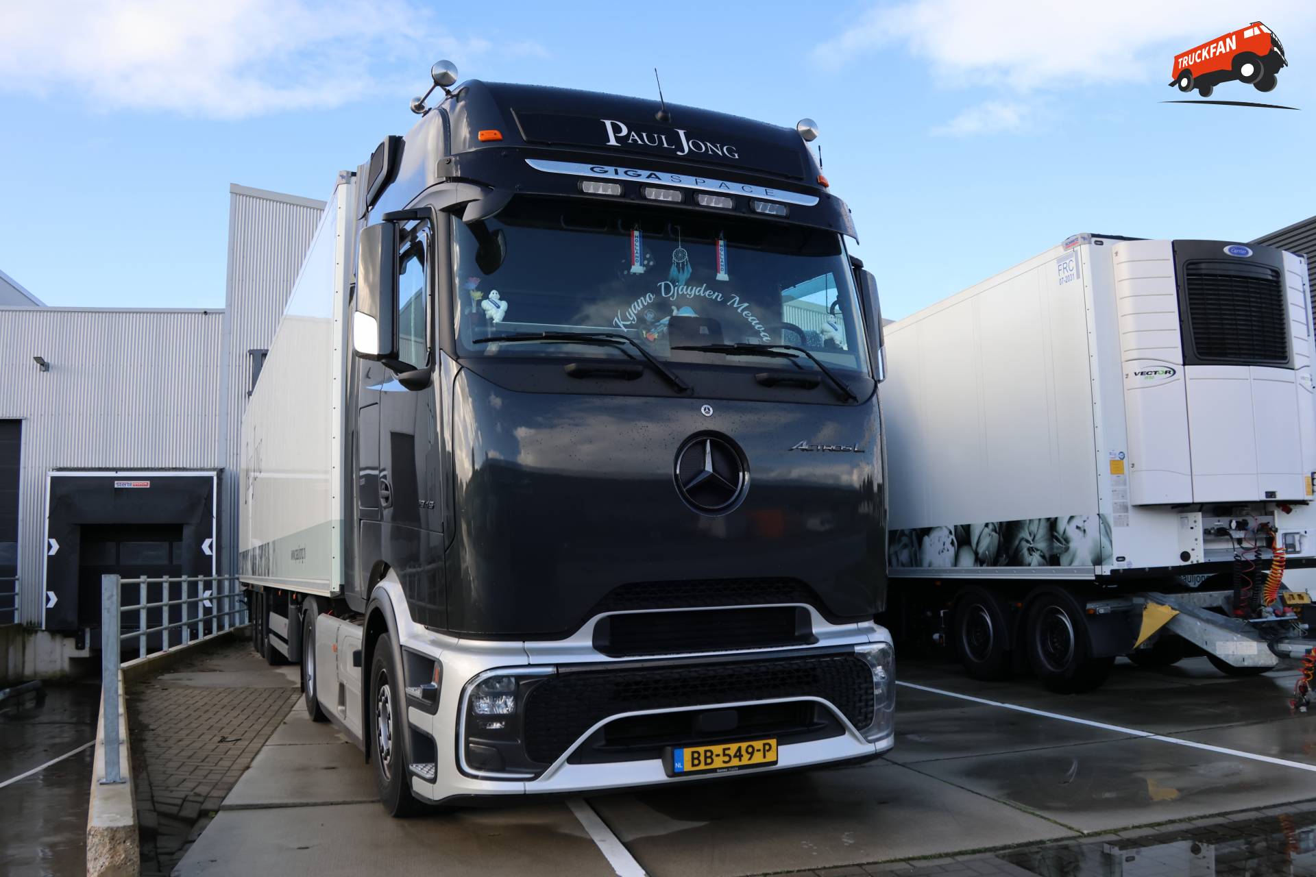 Mercedes-Benz Actros L ProCabin truck