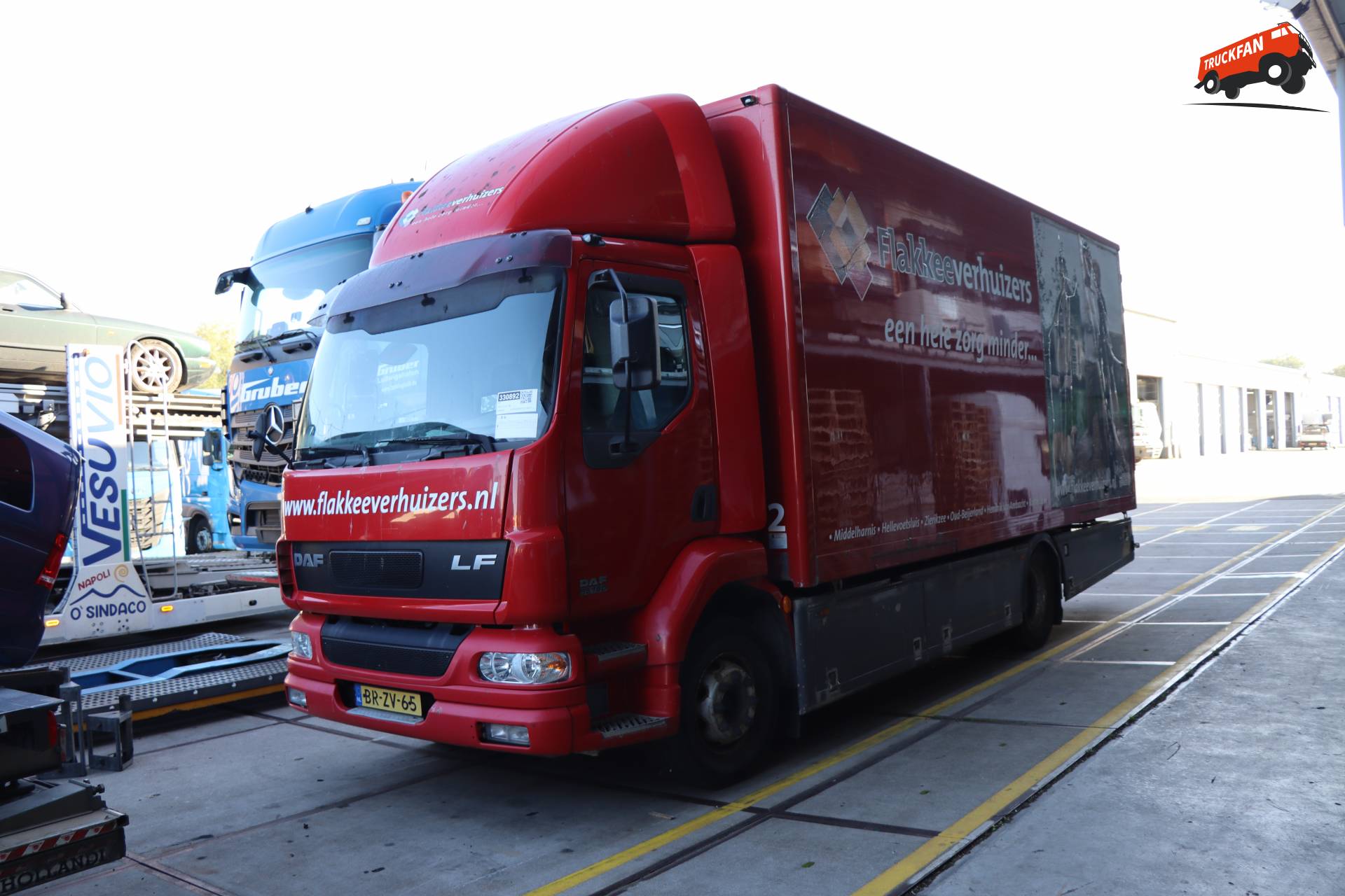 DAF LF55.180 FA bij Kleyn Trucks binnenkomst