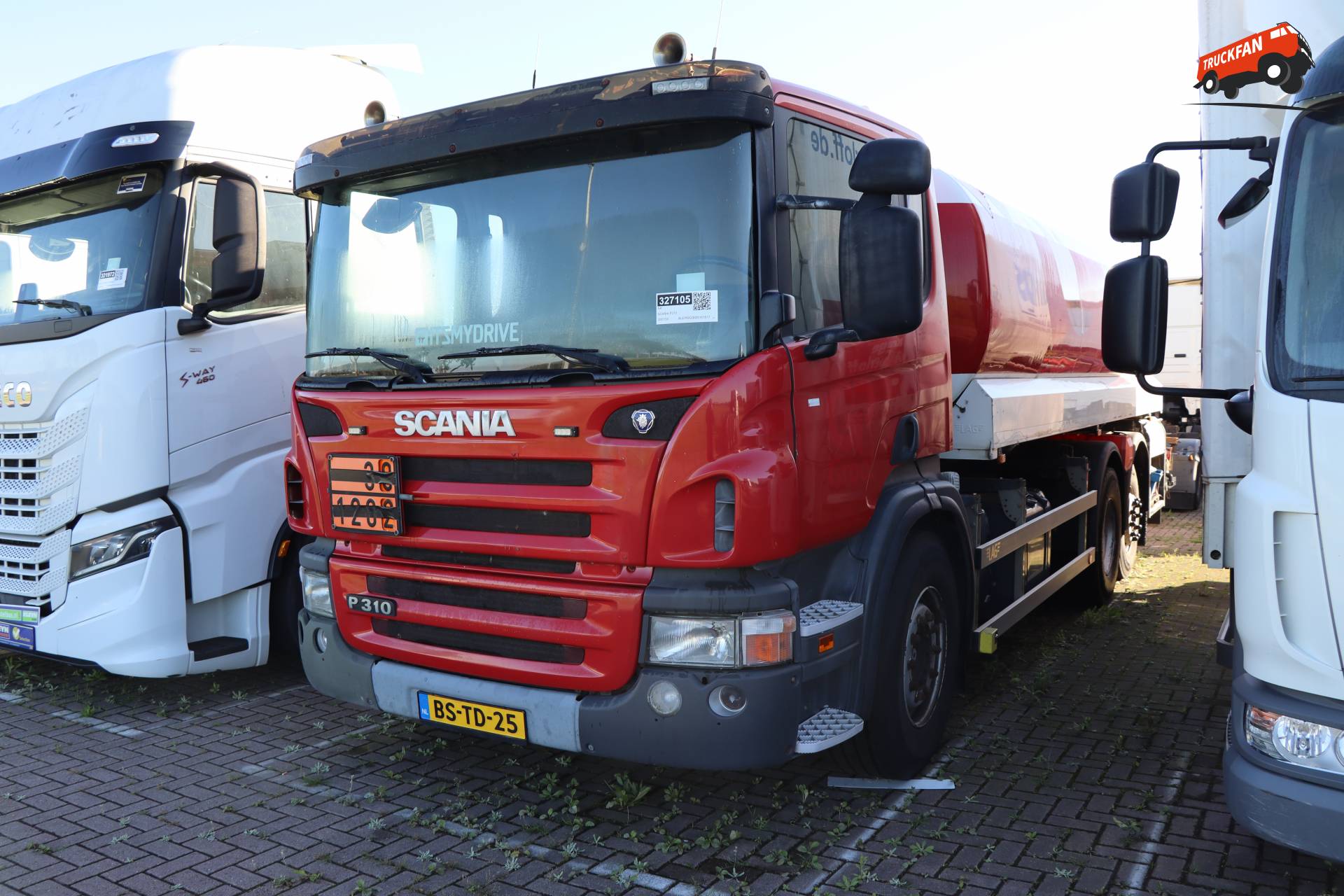 Scania P310 brandstoftanker bij Kleyn Trucks