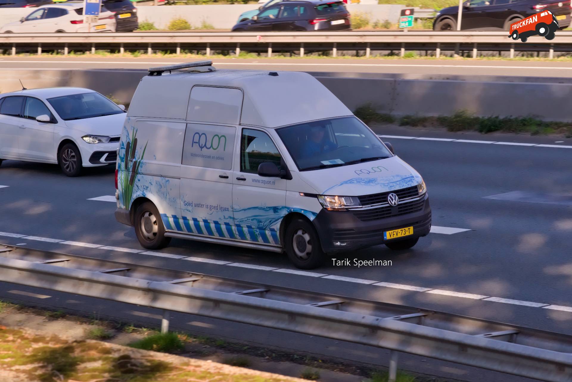 VW Transporter T6 met kenteken VFV-73-T