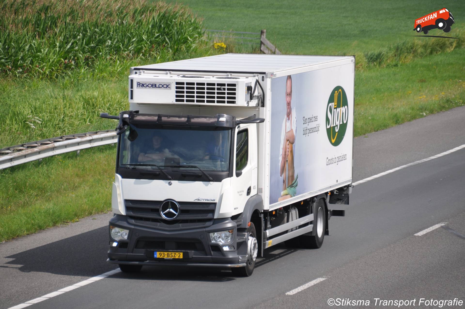 Mercedes-Benz Actros vrachtwagen van Simon Loos