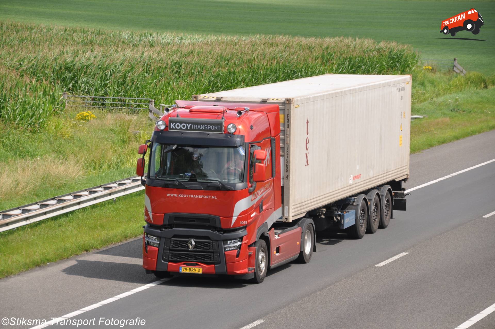 Renault T-serie vrachtwagen van Kooy Transport
