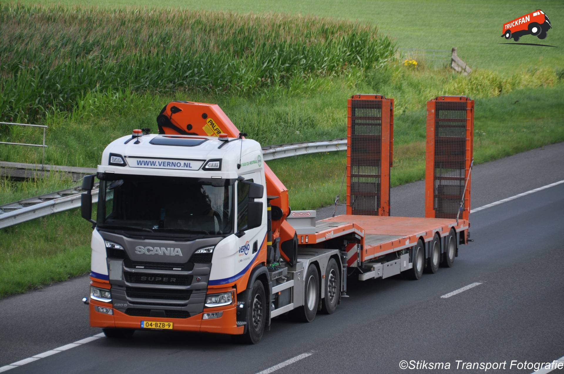 Scania G420 vrachtwagen van Verno Verhuur
