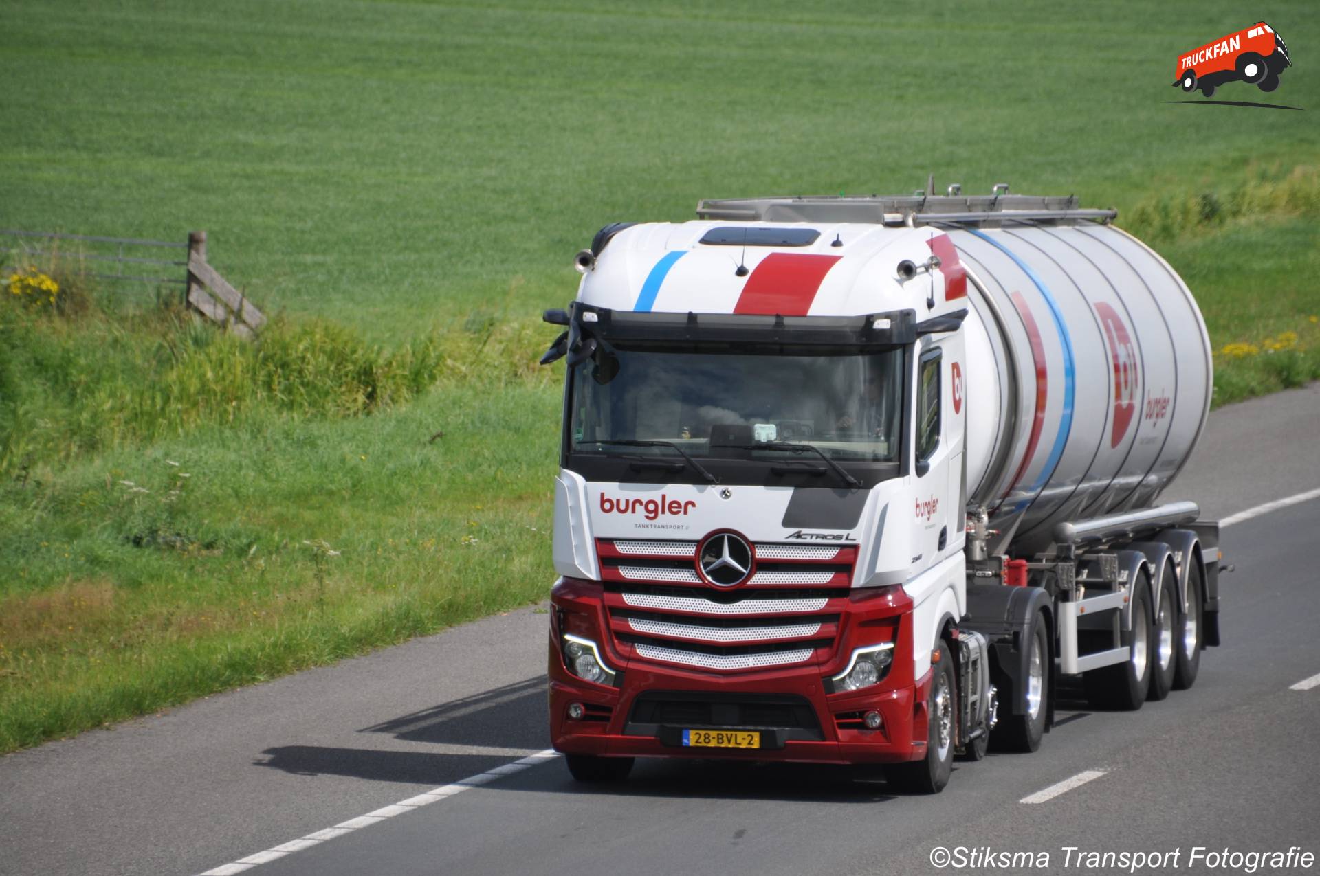 Mercedes-Benz Actros vrachtwagen van Burgler Transport