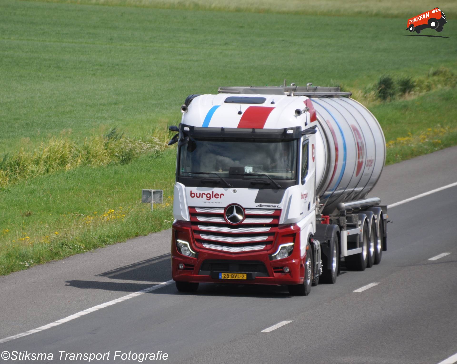 Mercedes-Benz Actros tanktransporttruck