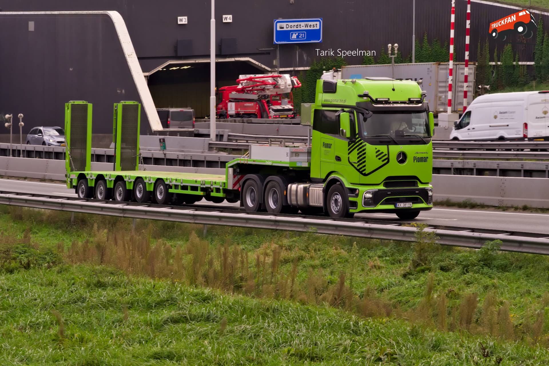 Mercedes-Benz Actros L ProCabin vrachtwagen op A16
