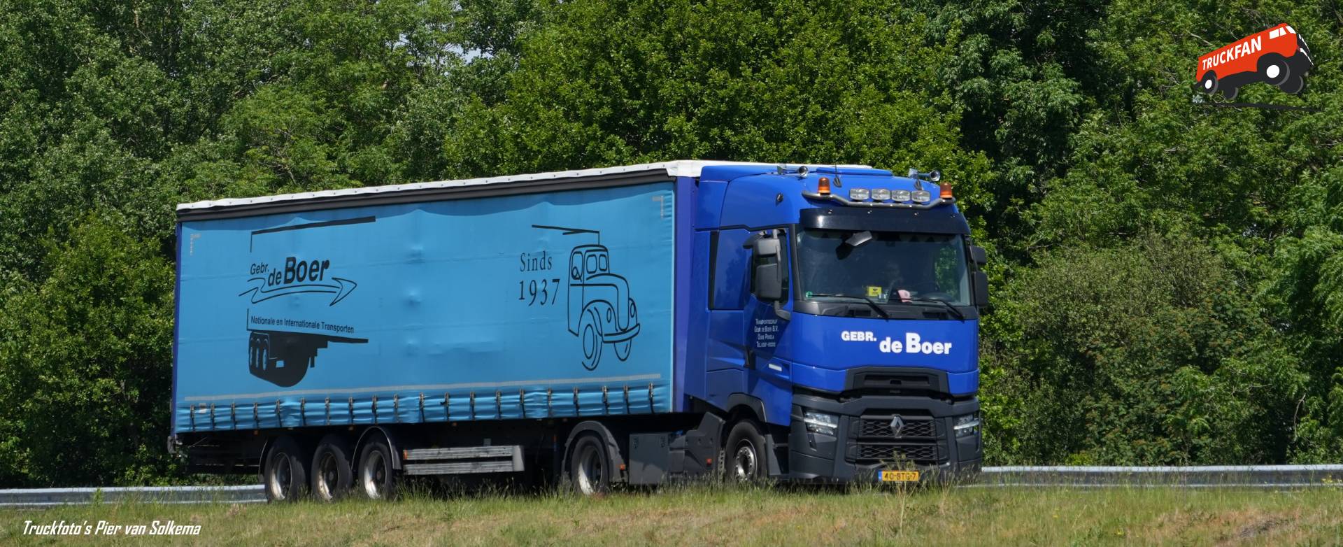 Renault T Bedrijf Gebr. de Boer Huif transport
