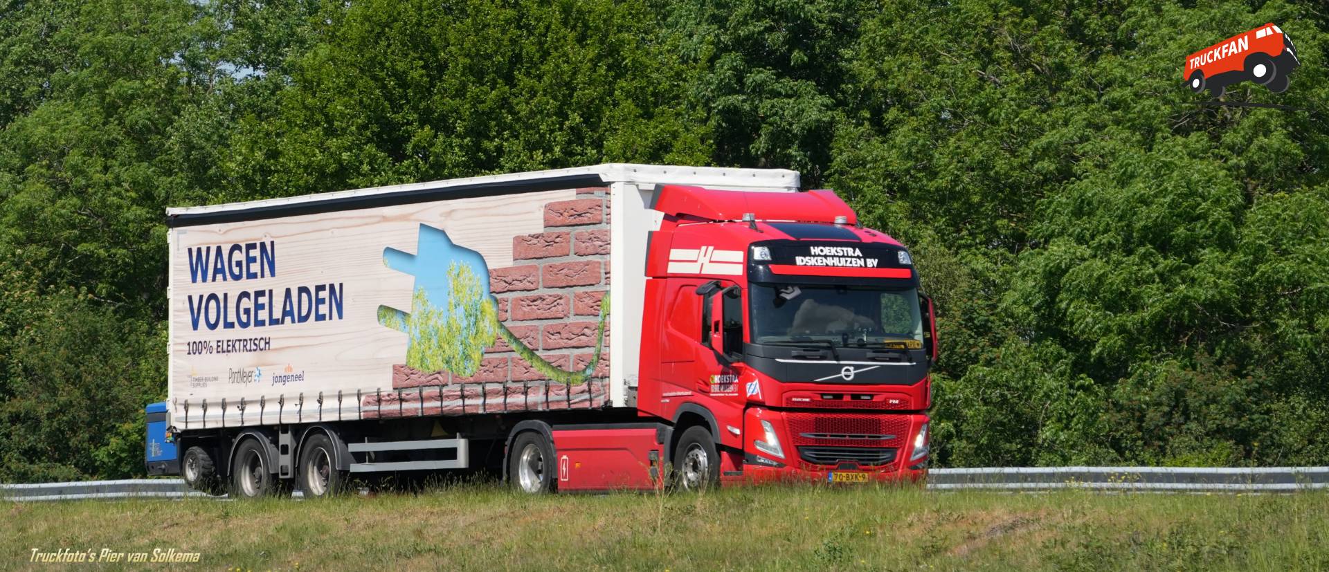 Volvo FM Electric vrachtwagen bij A7 Sneek