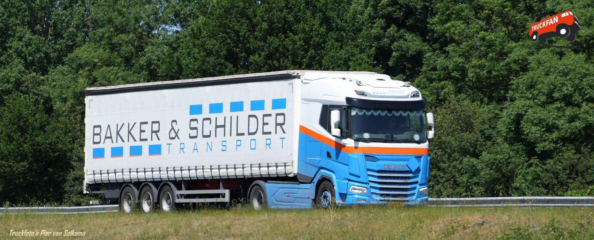 DAF XG vrachtwagen op A7 bij Sneek