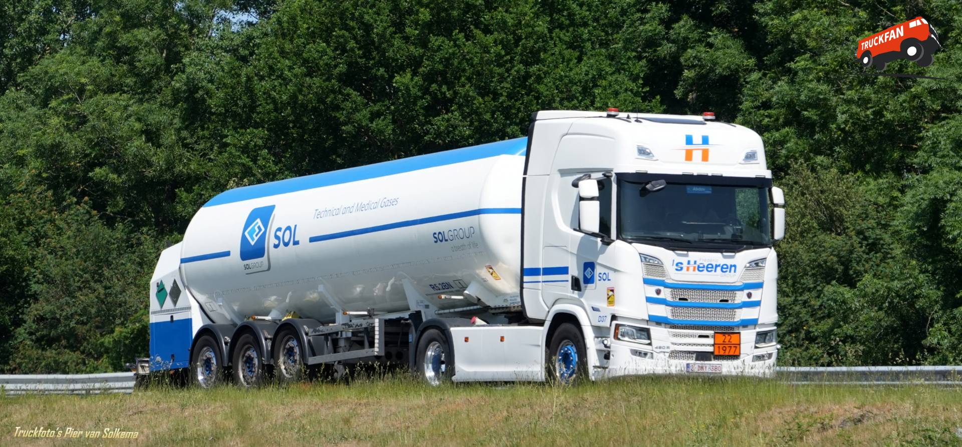 Scania 460R gas tanktransport op A7 bij Sneek