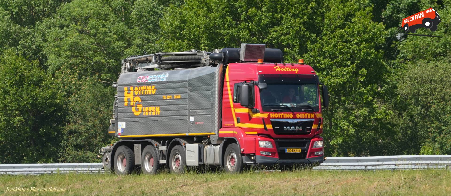 MAN TGS vrachtauto op A7 bij Sneek