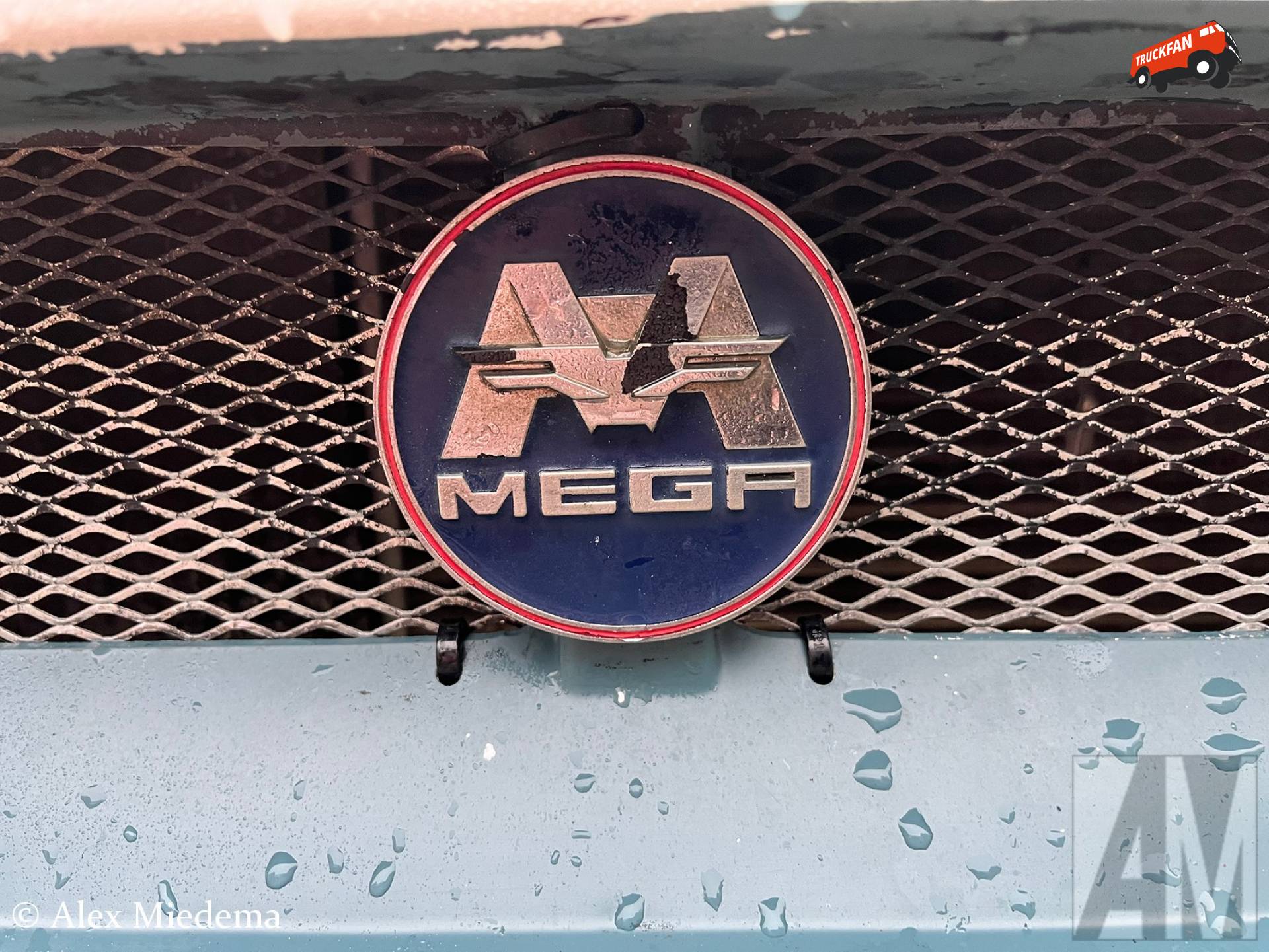 Mega logo
