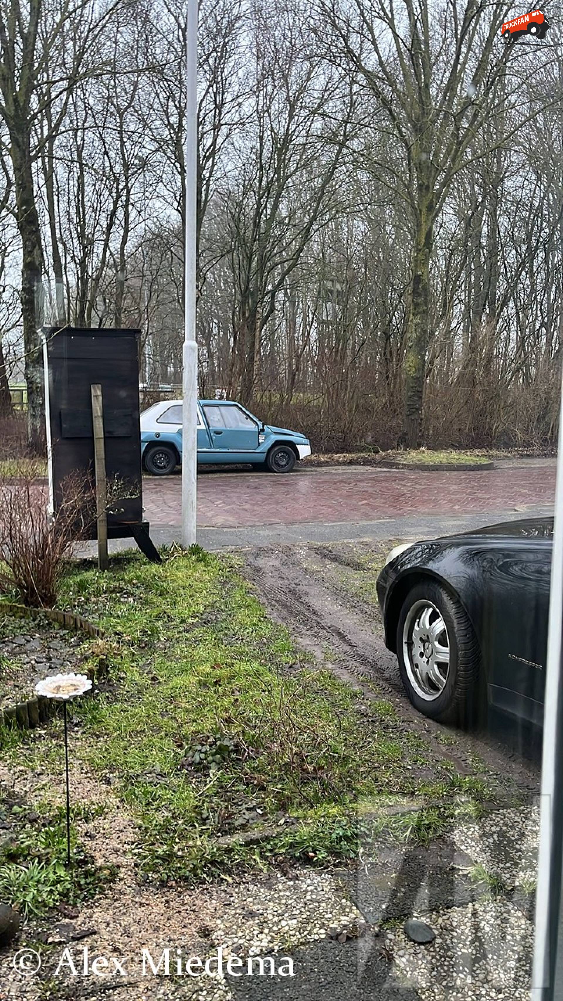 Mijn Mercedes-Benz SLK R171 en Mega Club vanuit de huiskamer gezien